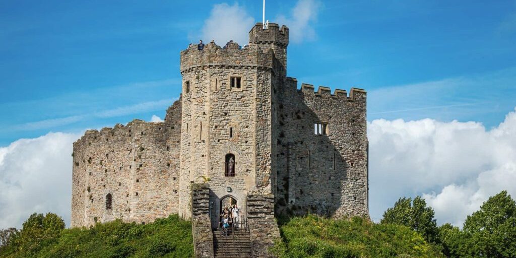 Cardiff-Castle-2.jpg